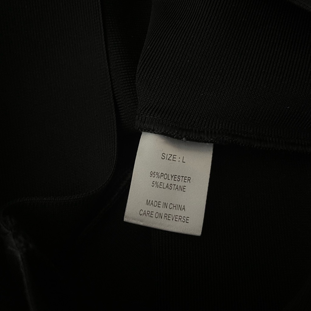 NWOT Sleeveless Deep V Back Bodycon Dress! - Picture 4 of 9